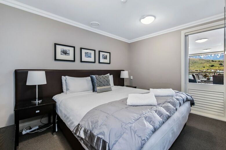 Lake Views At The Shores - Private Apartment