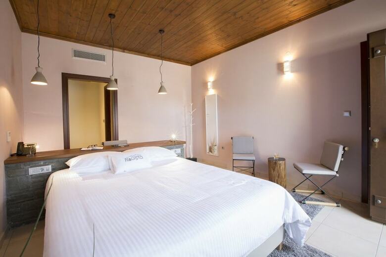 Hotel Rouista Tzoumerka Resort