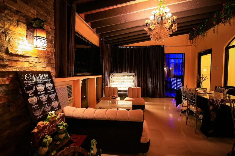Islands Hotel