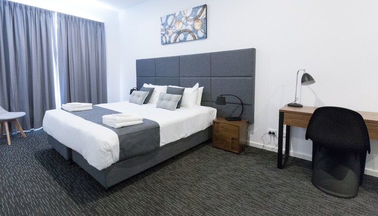 Adelaide Dress Circle Apartments - Kent Town
