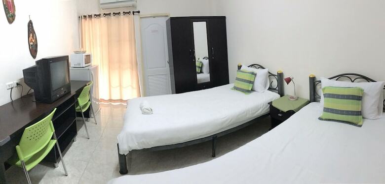 Hostal Varada City