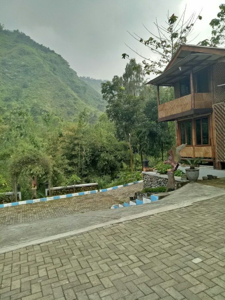 Hotel Guesthouse Kayuna