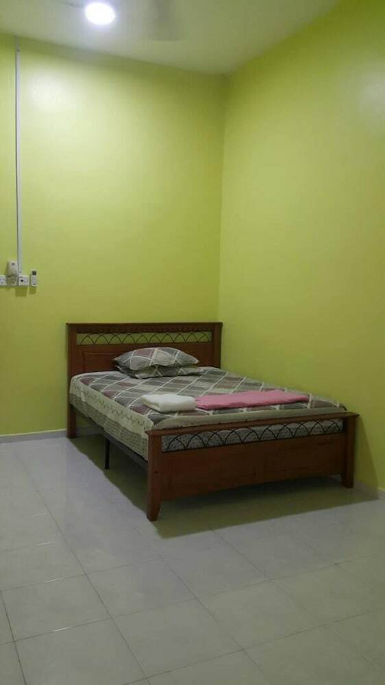 Noor Homestay