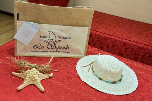 Hotel Lo Squalo