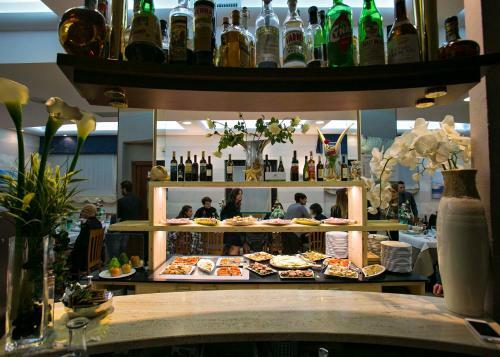 Hotel Lo Squalo