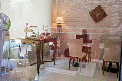 Hotel Lo Squalo