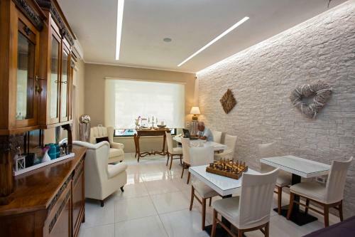 Hotel Lo Squalo