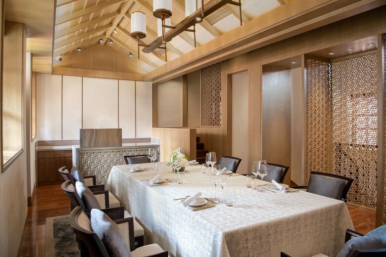 Hotel Capella Shanghai, Jian Ye Li