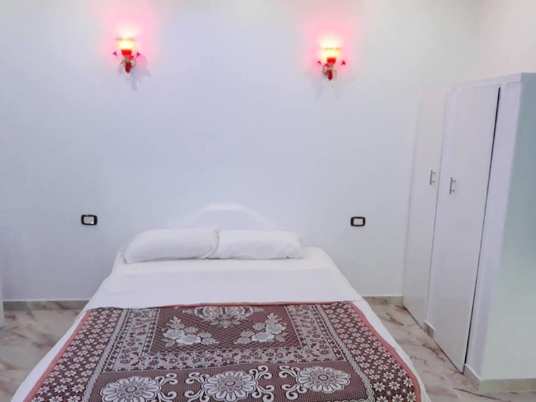 Hotel Luxor Guest House