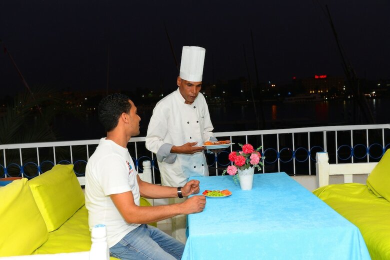 Hotel Luxor Guest House