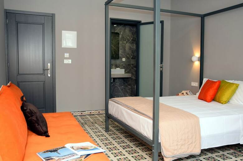 Hotel Mosaic