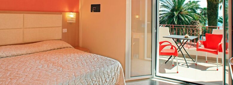 Hotel Ambassador