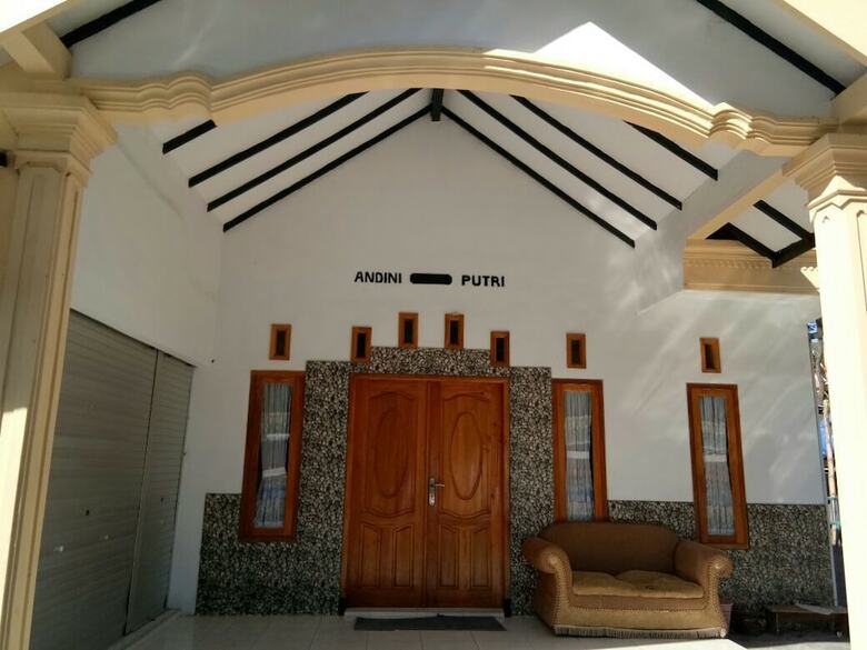Bed & Breakfast Agung Safira Homestay
