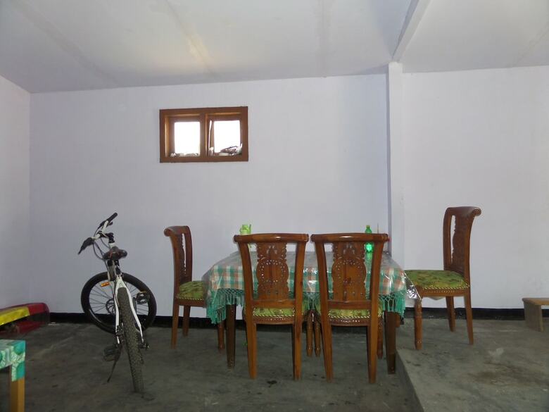 Bed & Breakfast Agung Safira Homestay
