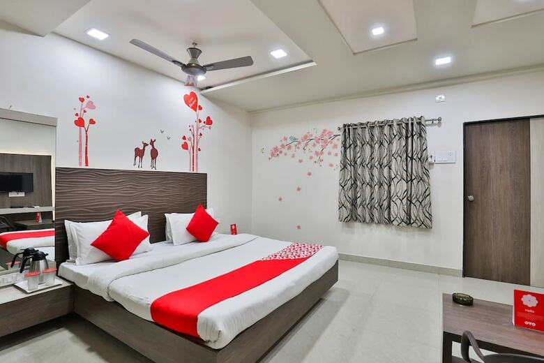 Hotel Daksh
