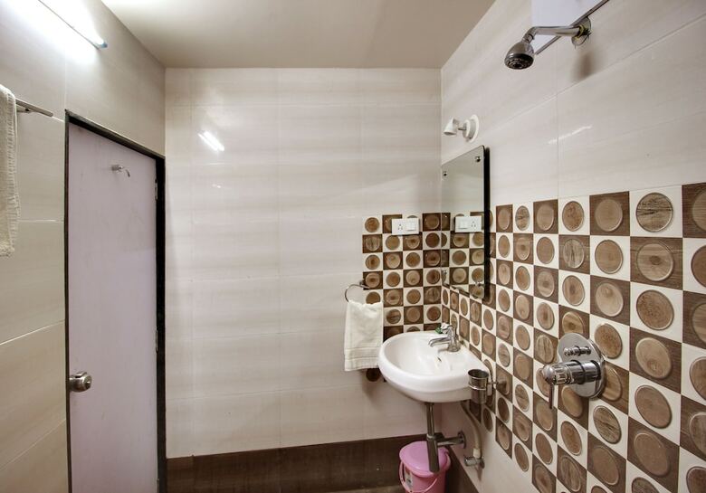 Hotel Daksh