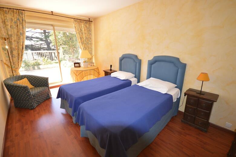 Parc Continental Cannes-very Elegant Three Bedroom Apartment