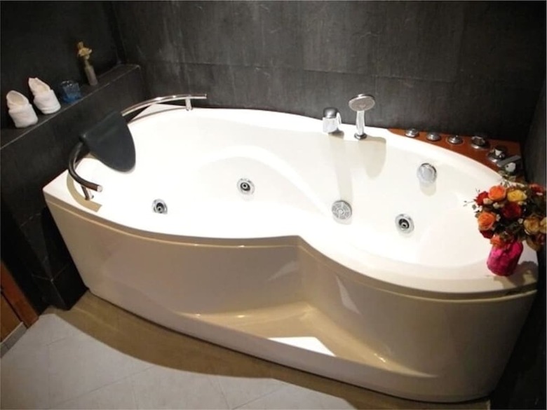 Sunrise 3 Bedrooms Apartment In Nai Harn
