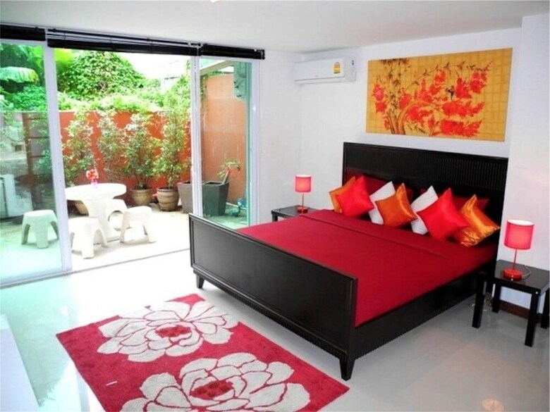 Sunrise 3 Bedrooms Apartment In Nai Harn