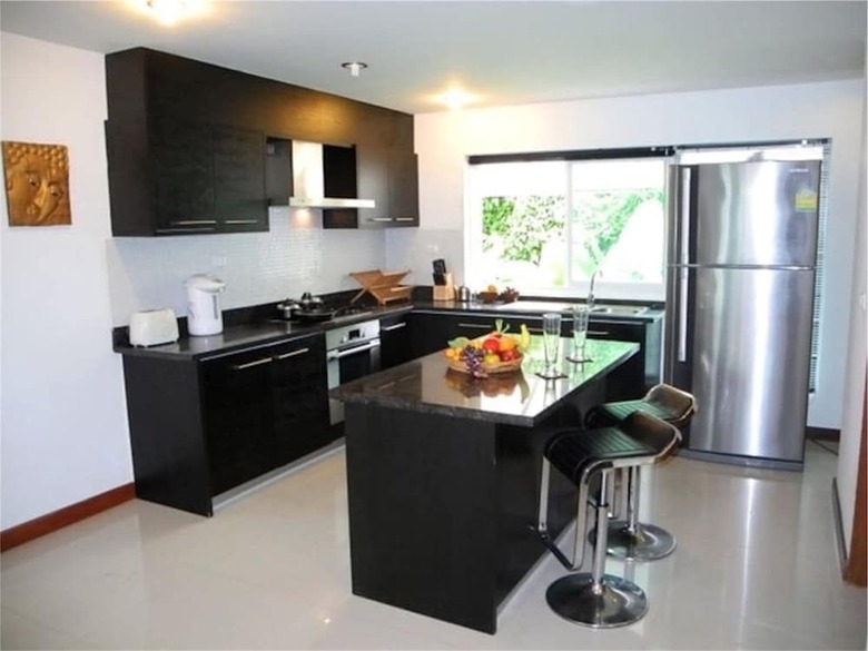 Sunrise 3 Bedrooms Apartment In Nai Harn