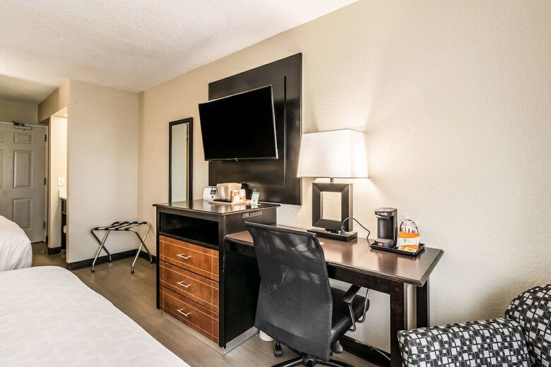 Hotel Clarion Inn