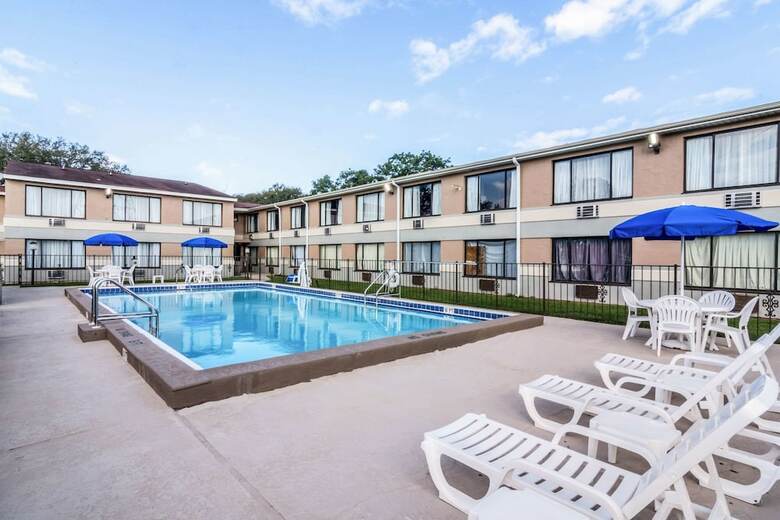 Hotel Clarion Inn