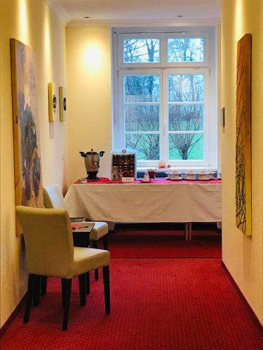 Schlosshotel Dom�ne Walberberg