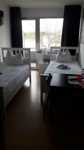 Gz Hostel Bornheim