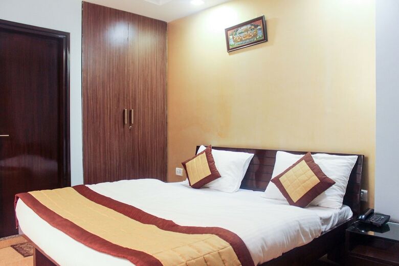 Oyo 6596 Hotel Flight Path