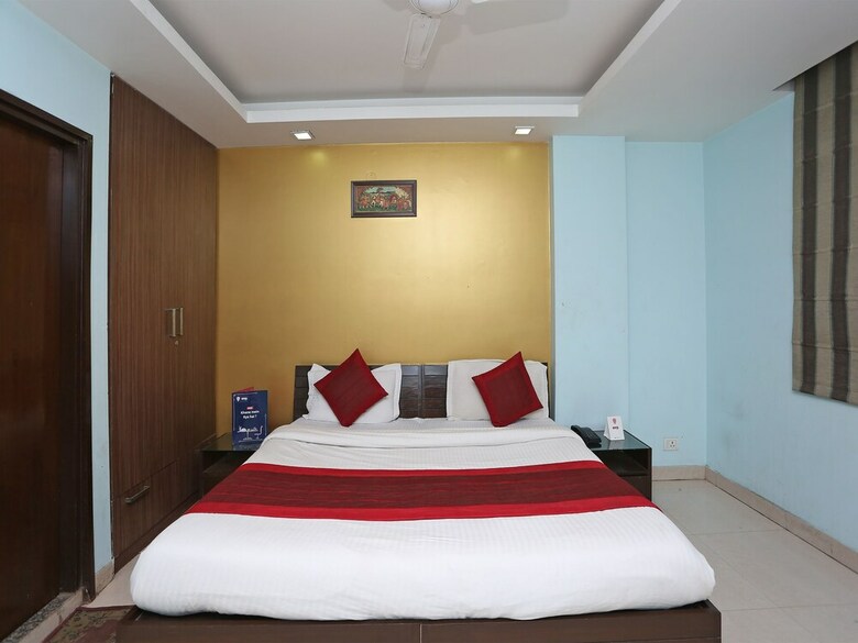 Oyo 6596 Hotel Flight Path
