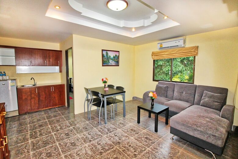 Hostal Phratamnak Inn