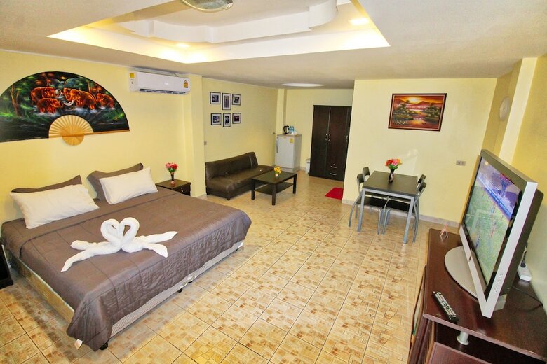 Hostal Phratamnak Inn