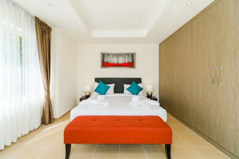 Luxury Pool Villa 604