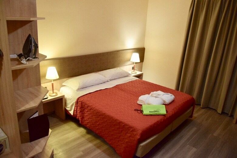 Hotel Mondol�