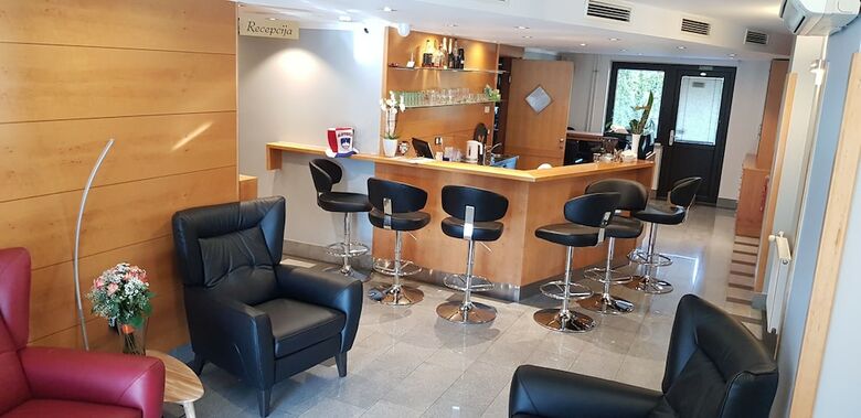 Hotel Guesthouse Kolinska- Adults Only
