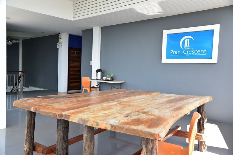 Hotel Pran Crescent