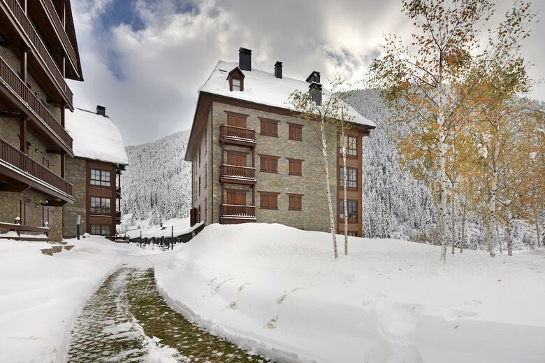 Apartamentos Val De Ruda Luxe 55 By Feelfree Rentals