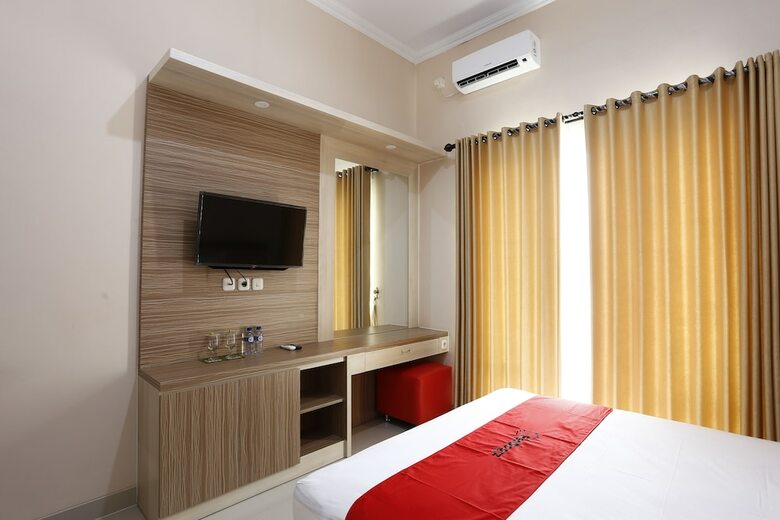 Hotel Reddoorz @ Condong Catur 3