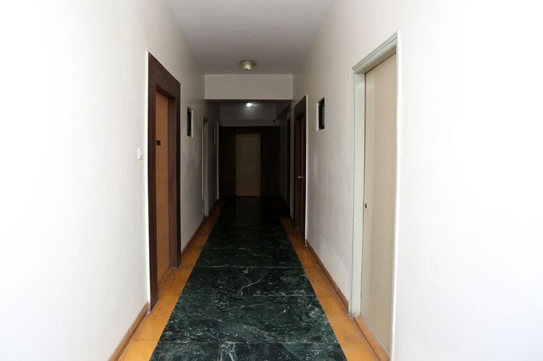 Oyo 7693 Saish Hotel