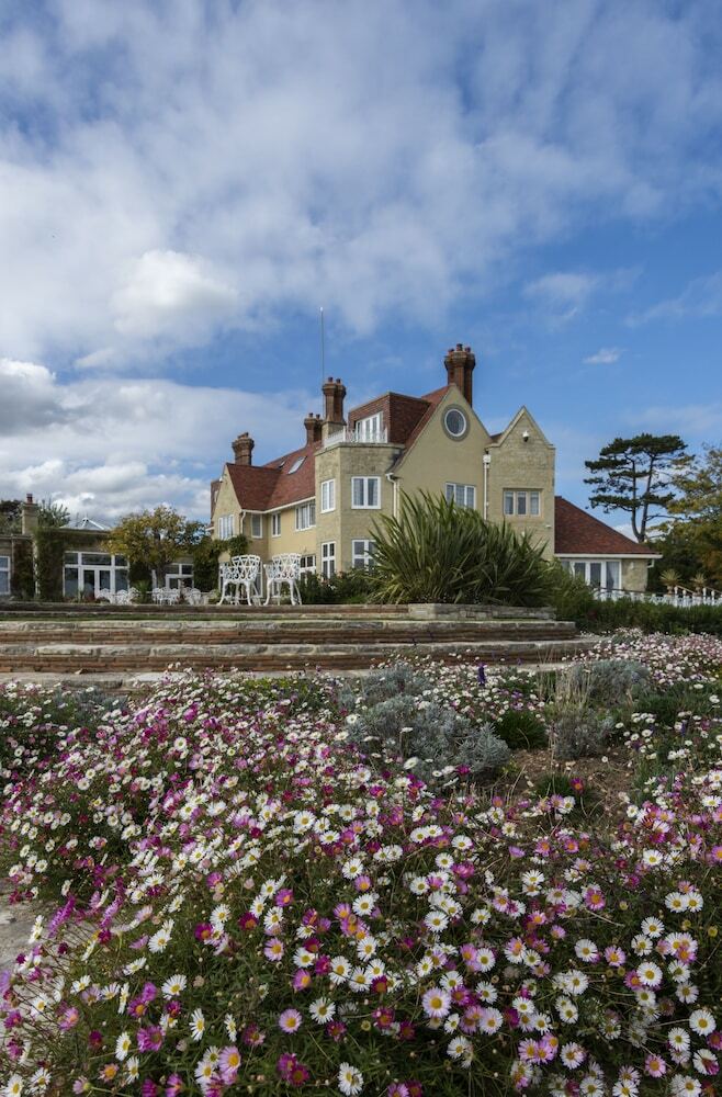 Hotel Haven Hall