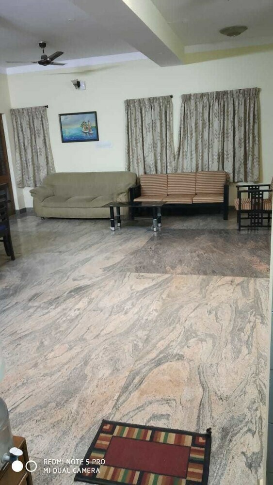 Hotel Catalyst Suites-yeshwanthpur