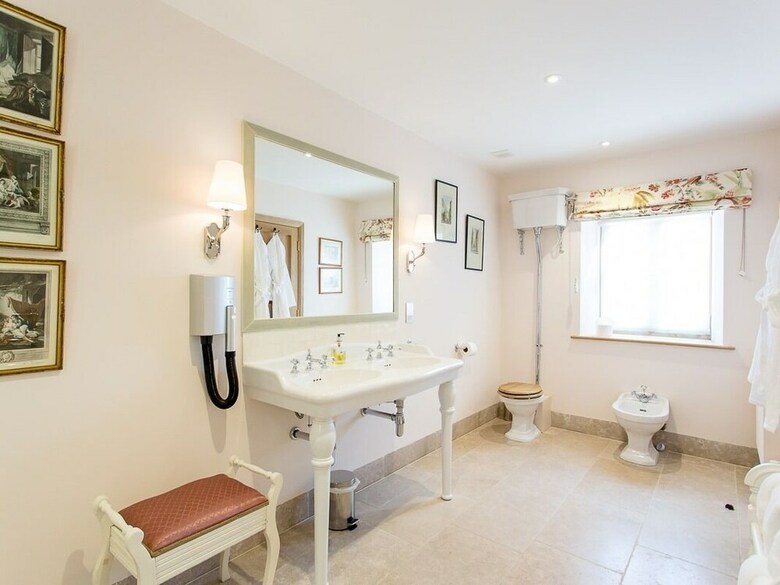 Bed & Breakfast Maunsel House