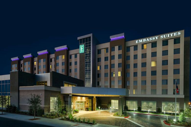 Hotel Embassy Suites By Hilton College Station, Tx
