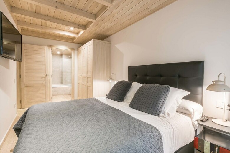 Apartamentos Val De Ruda Luxe 33 By Feelfree Rentals