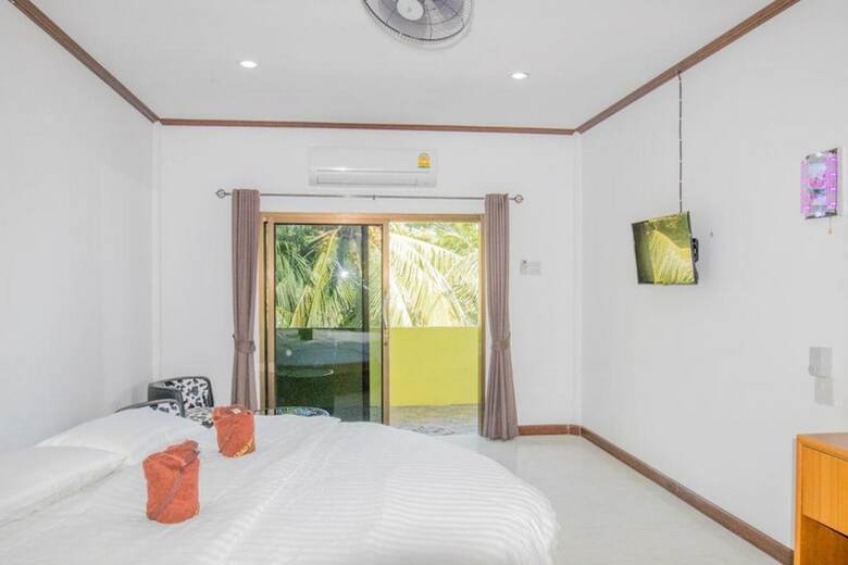 Hostal Carabao Dive Resort