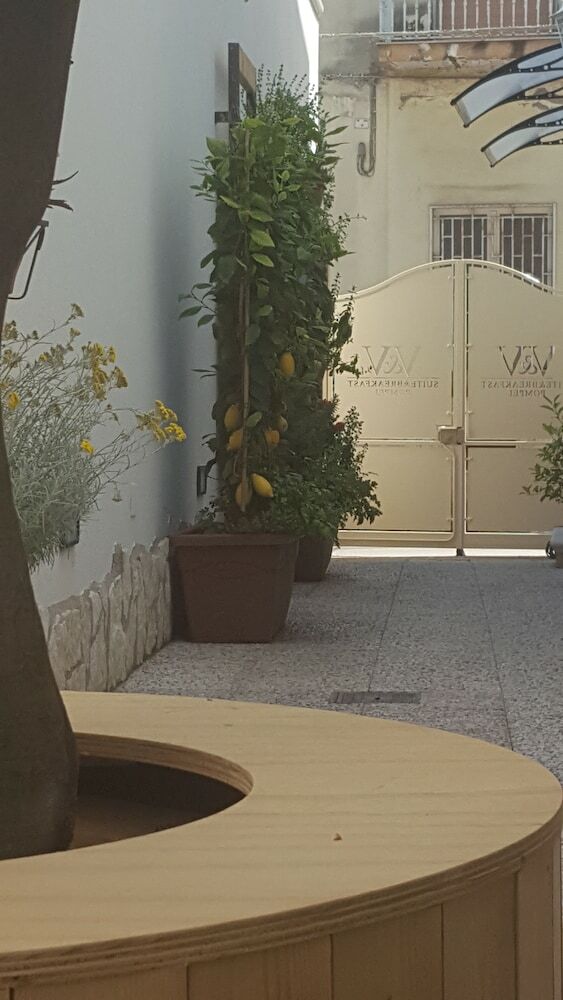 B&B V&v Suite & Breakfast