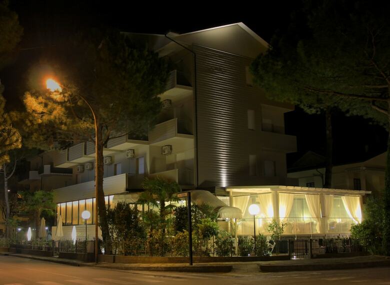 Hotel Loretta & Dependance