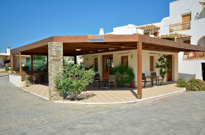 Birikos Hotel & Suites