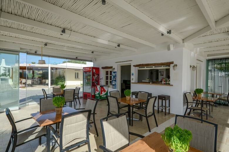 Birikos Hotel & Suites