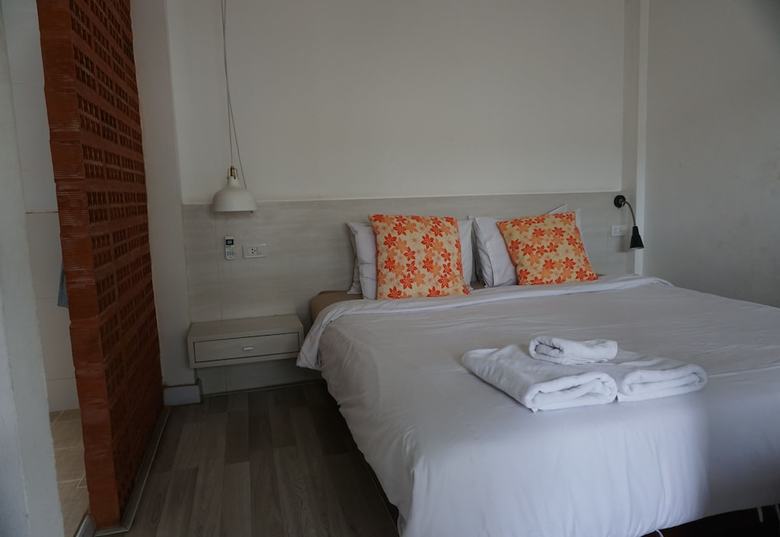 Hotel 202 House